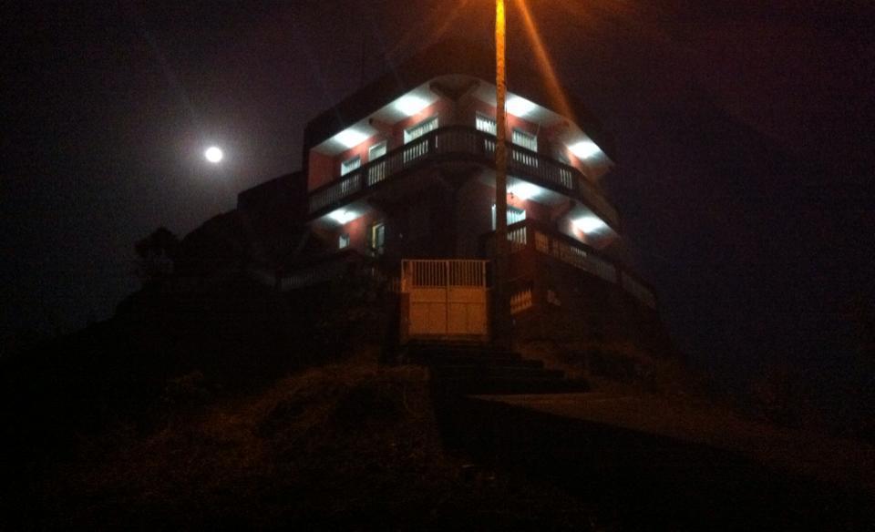 Gira Lua Casa de hóspedes Igreja Exterior foto