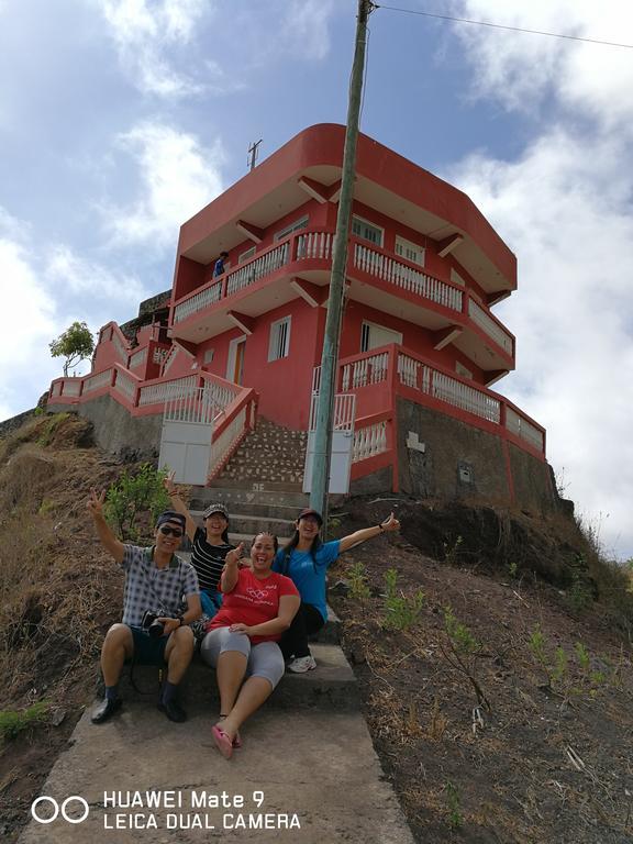 Gira Lua Casa de hóspedes Igreja Exterior foto